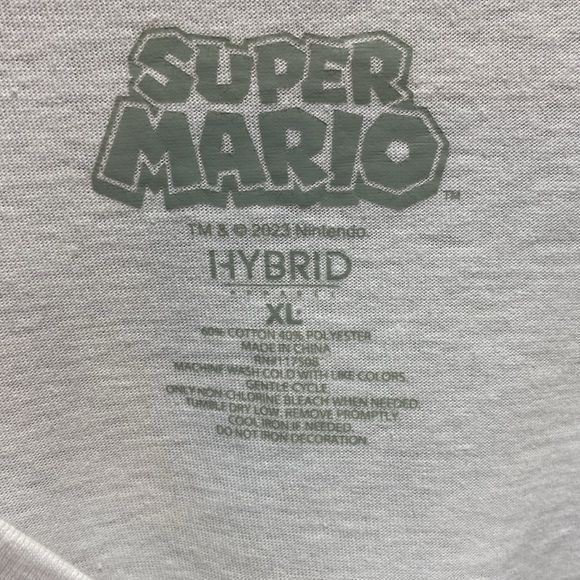 HYBRID Super Mario Shirt-Sleeve Graphic Tee - Picture 4 of 5